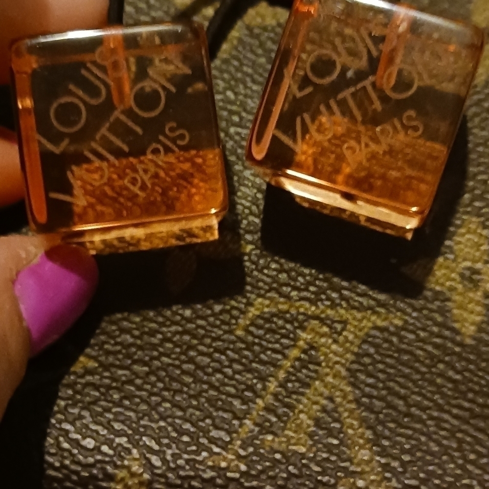 Louis Vuitton orange Resin Hair cubes